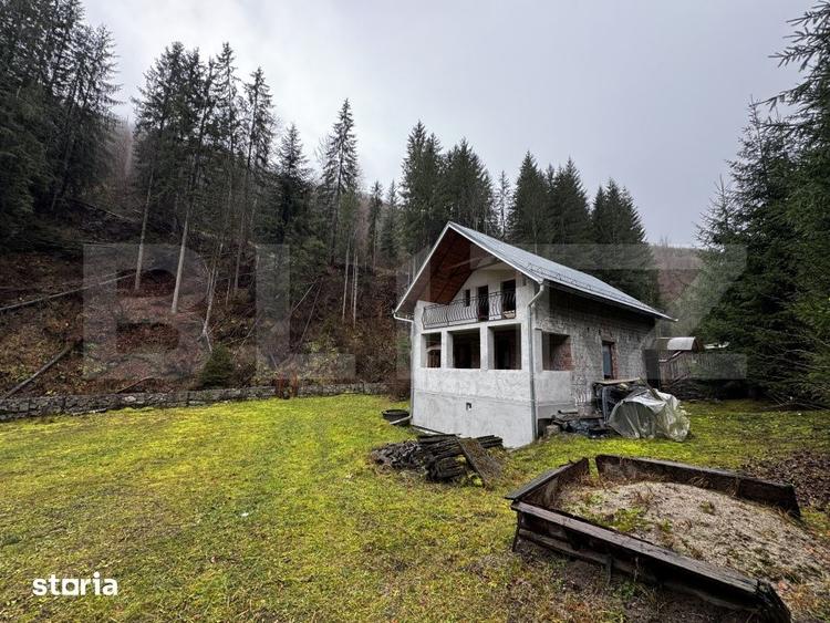 Casă cu 4 camere cu Teren 1635 Mp în Șugag