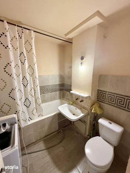Apartament cu 2 camere decomandat în Craiovița Nouă