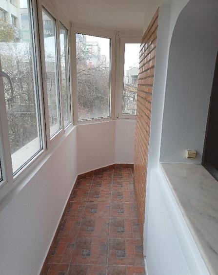 Apartament cu 4 camere decomandat în Beller