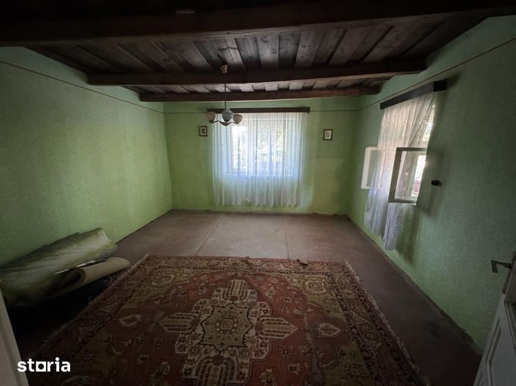 Casă cu 2 camere cu Teren 2877 Mp în Lazuri