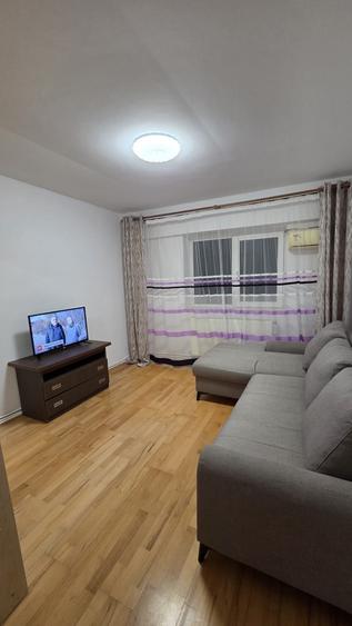 Apartament cu 2 camere decomandat în Traian