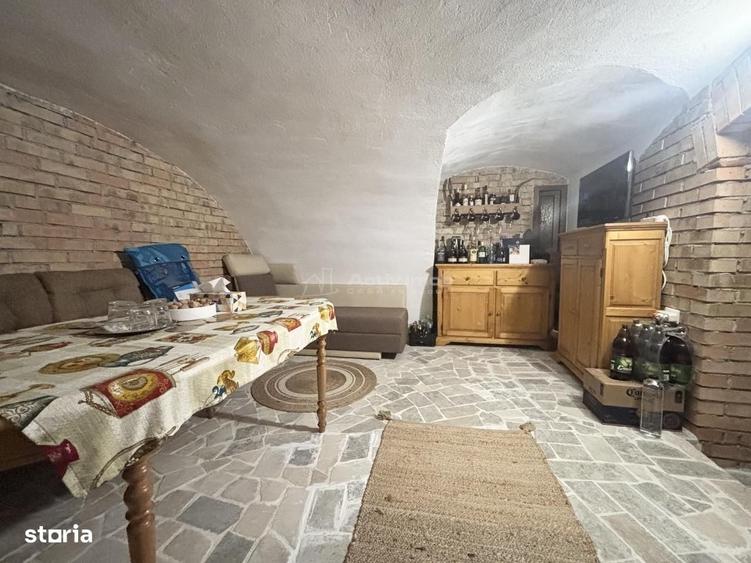 Casă cu 3 camere cu Teren 200 Mp în Central