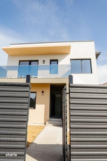 Casă cu 4 camere cu Teren 130 Mp în Malu Mare