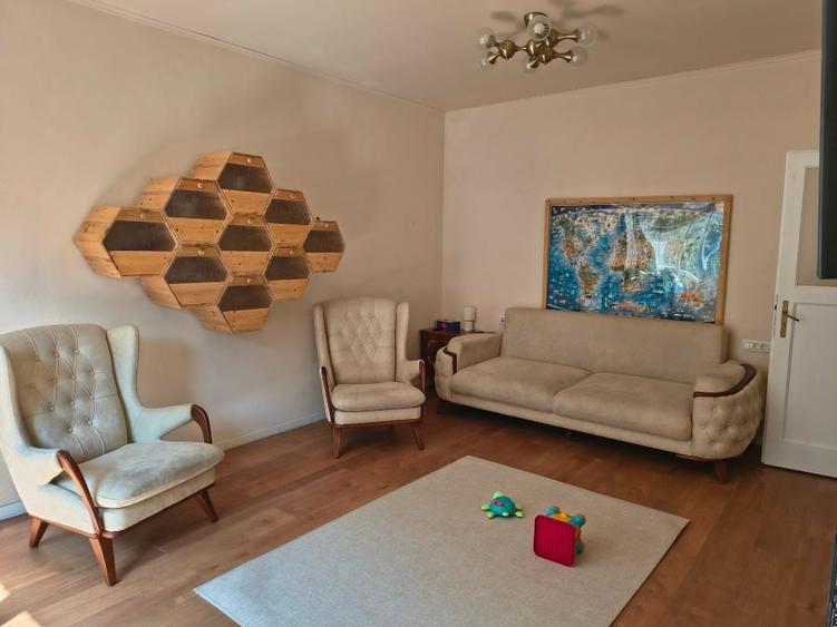 Apartament cu 3 camere decomandat, mobilat în Centrul Istoric