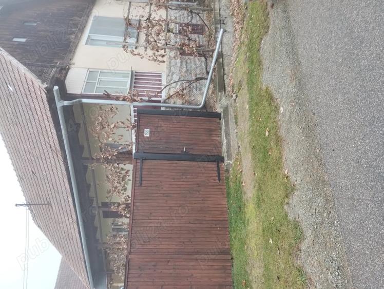 Casă cu 4 camere în Aluniș