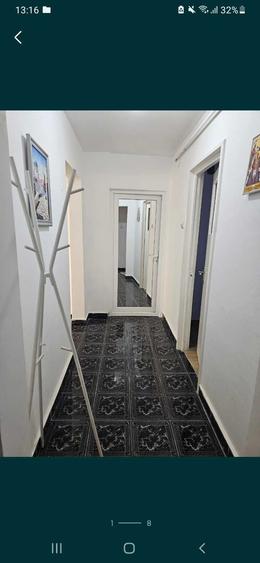 Apartament cu 4 camere decomandat în Eremia