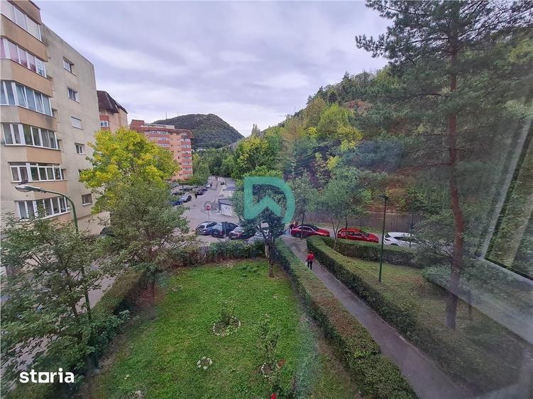 Apartament cu 2 camere decomandat în Valea Cetății