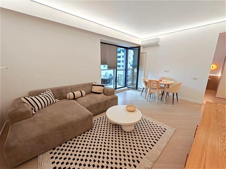 Apartament cu 3 camere decomandat, mobilat în Pipera