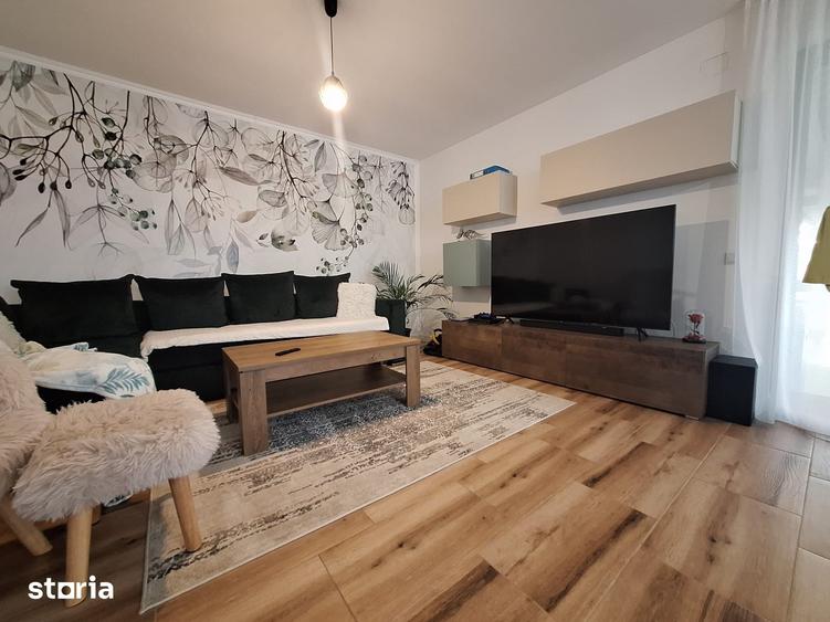 Casă cu 4 camere cu Teren 1400 Mp în Central