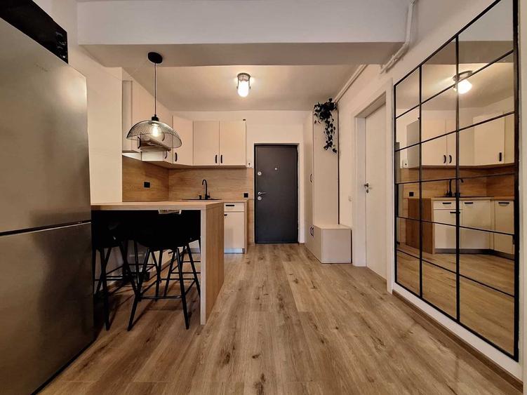 Apartament cu 2 camere semidecomandat în Mărăști