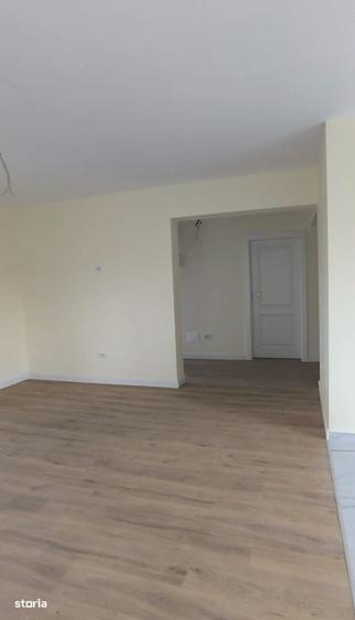 Casă cu 3 camere în Ciurbești