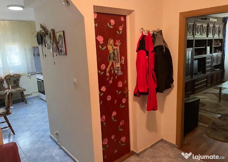 Apartament cu 2 camere semidecomandat în Crângași