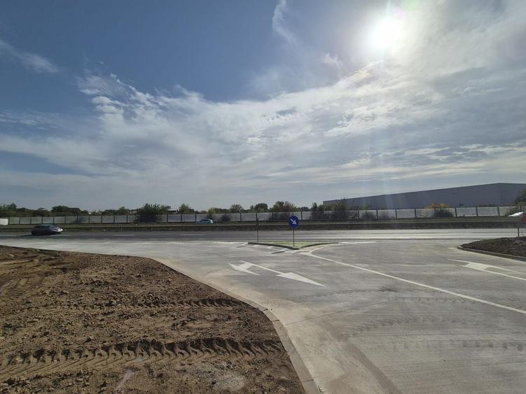 Spațiu industrial, de 590 mp, în Periferie