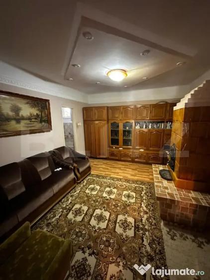 Casă cu 4 camere cu Teren 2400 Mp în Central