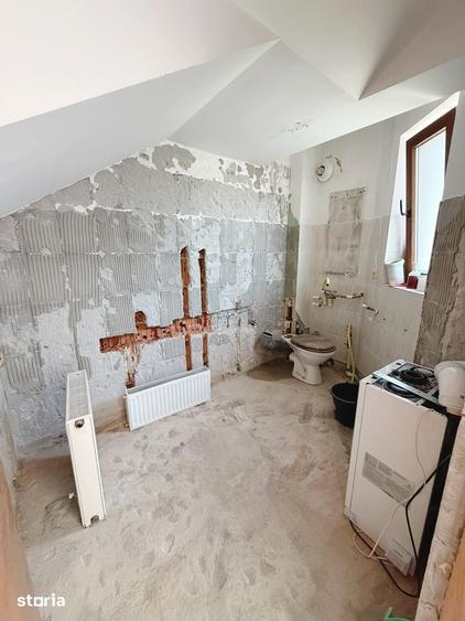Casă cu 3 camere cu Teren 160 Mp în Central
