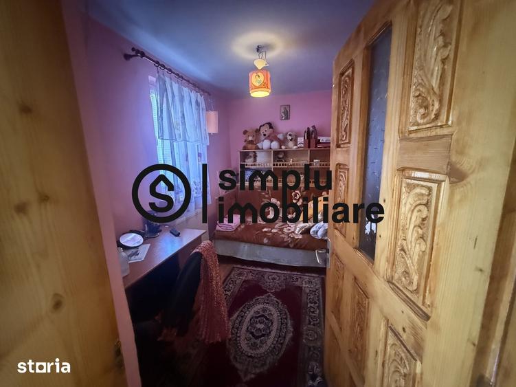 Casă cu 6 camere cu Teren 372 Mp în Bariera Vâlcii