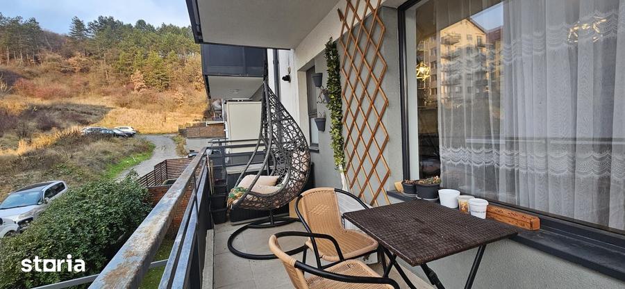 Apartament cu 3 camere semidecomandat în Florești