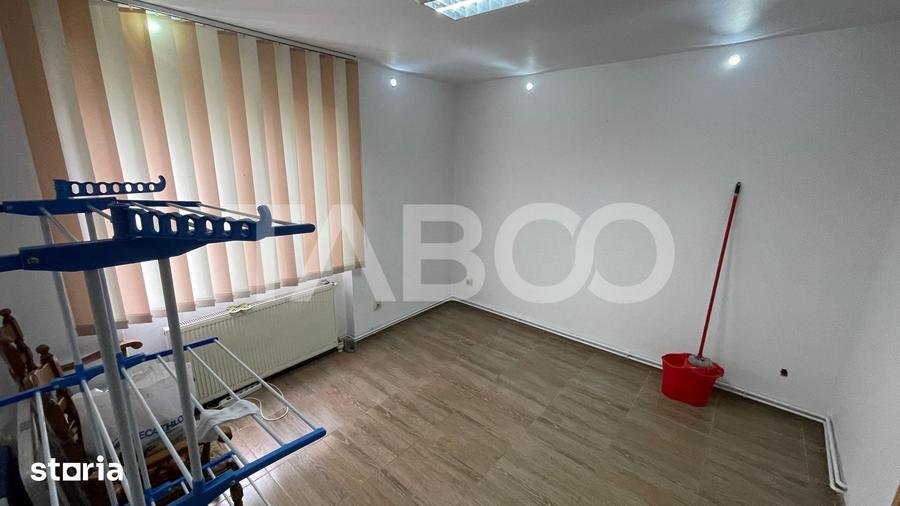 Spatiu 100 mp zona Milea pretabil farmacie birouri sau servicii - 1