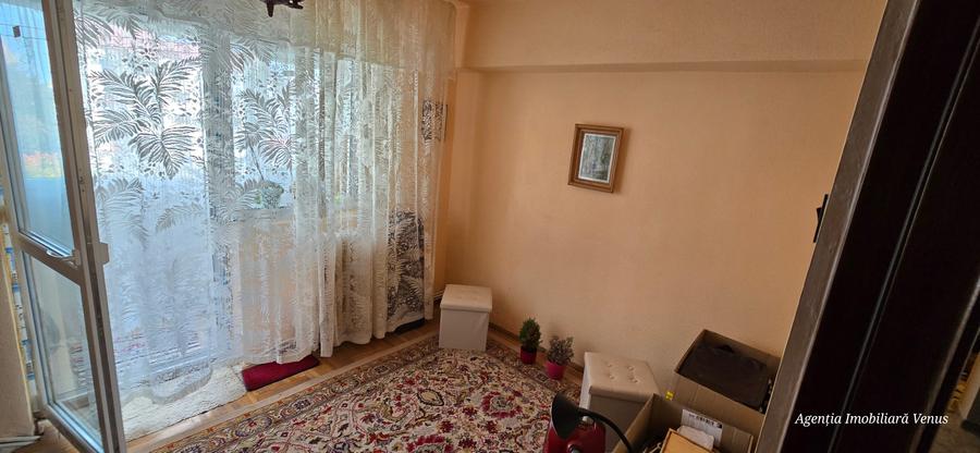 Apartament cu 4 camere în Central