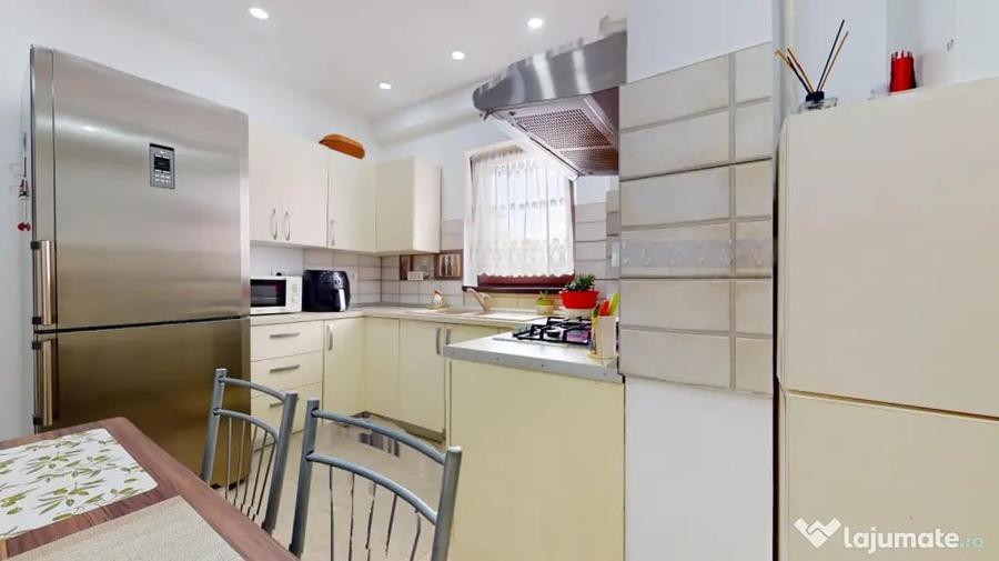 Apartament cu 2 camere decomandat în Central
