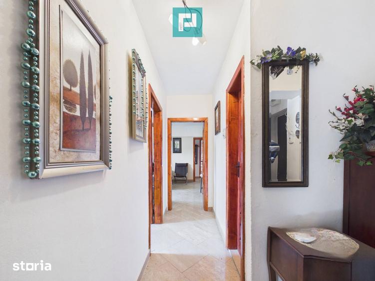 Apartament cu 3 camere, mobilat în Central