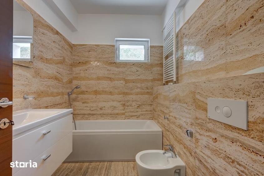 Apartament cu 4 camere în Romană