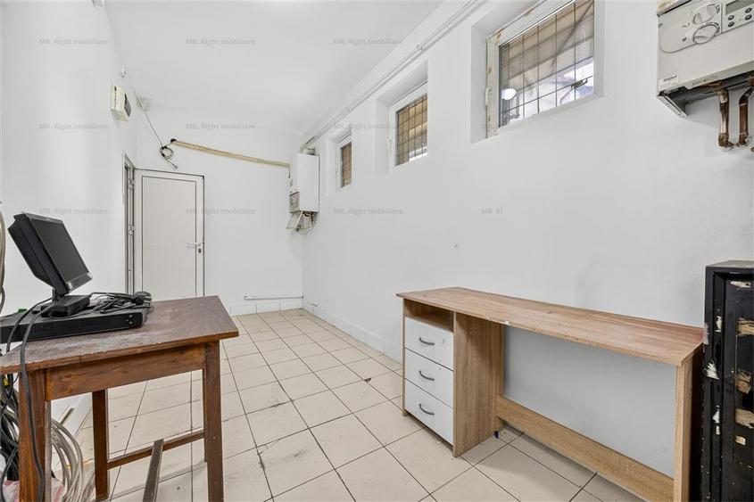 Spațiu comercial, de 537.65002441406 mp, în Vlahuță