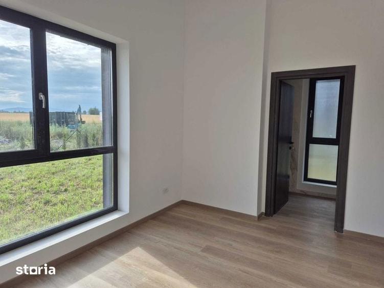 Casă cu 3 camere cu Teren 88 Mp în Hărman