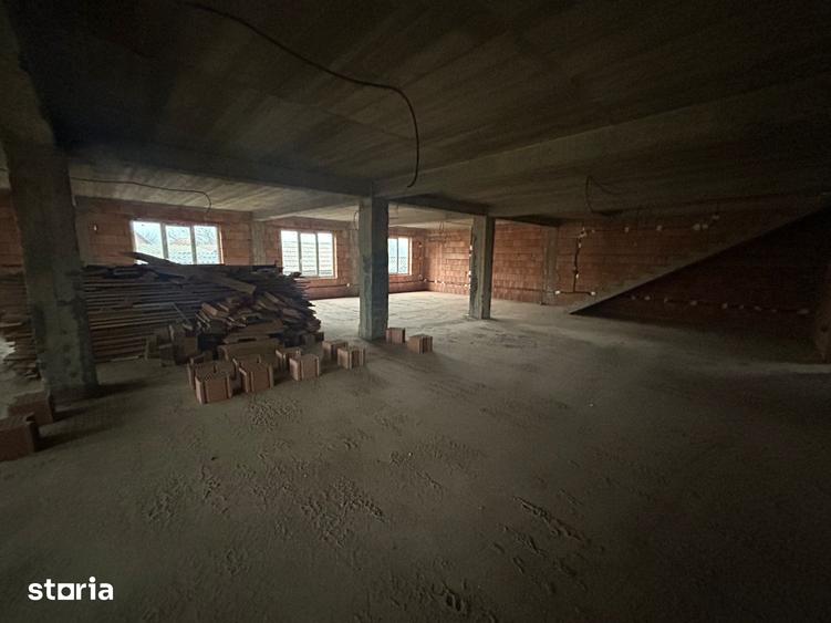 Casă cu 6 camere cu Teren 1150 Mp în Mihalț