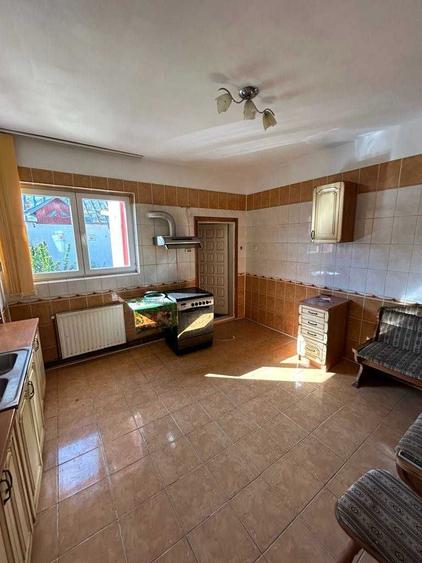 Spațiu comercial, de 550 mp, în Găvana