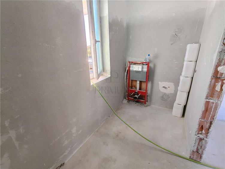 Duplex cu 4 camere cu Canalizare în Moșnița Nouă