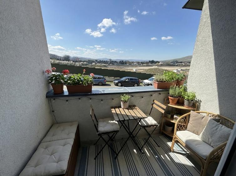 Apartament cu 2 camere decomandat în Florești