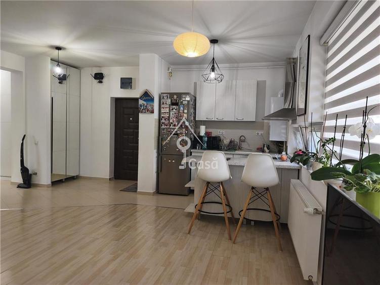 Apartament cu 2 camere semidecomandat, mobilat în Berceni