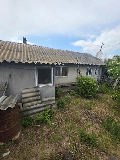 Casă cu 3 camere cu Teren 1243 Mp în Istria