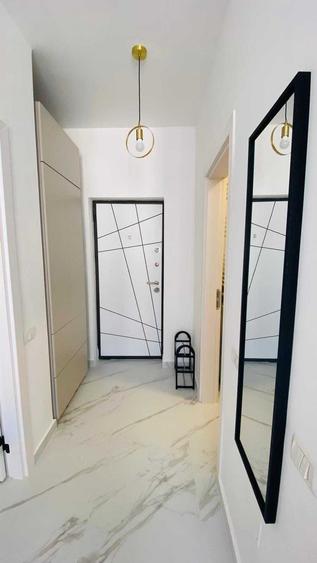 Garsonieră decomandată în Roșu