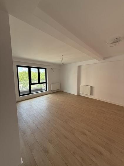 Apartament cu 2 camere semidecomandat în Aviației