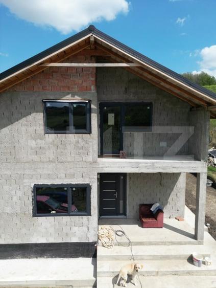 Casă individuală cu 4 camere cu Teren 500 Mp în Nord-Est