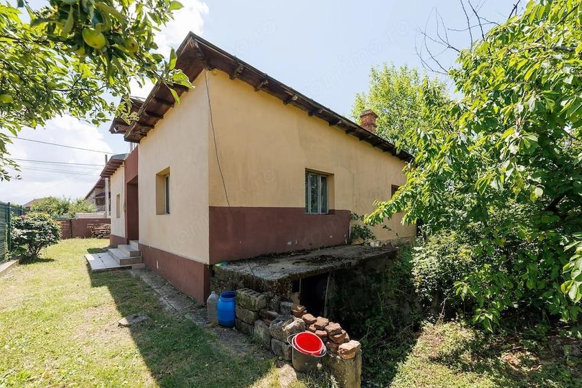 Casă cu Teren 889 Mp în Prundu