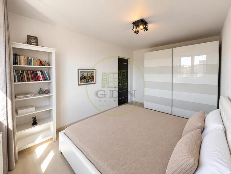 Apartament cu 3 camere semidecomandat, mobilat în Drumul Taberei