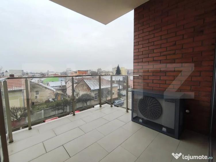 Garsonieră decomandată în Central
