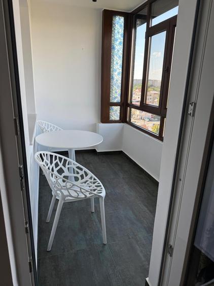 Apartament cu 2 camere circular în Vatra Luminoasă