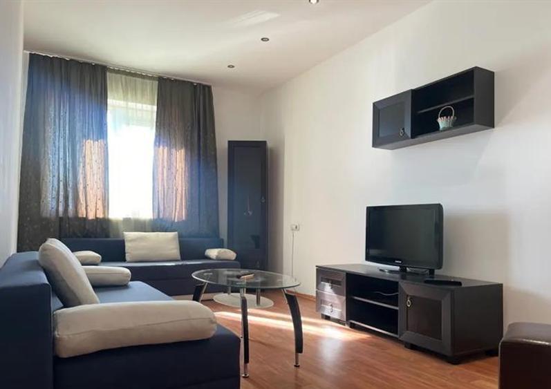 Apartament cu 2 camere decomandat în Vitan