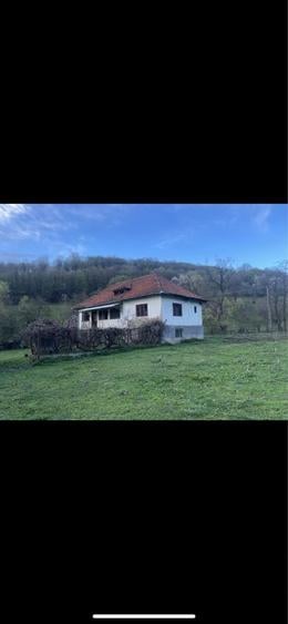 Casă cu 4 camere în Cib