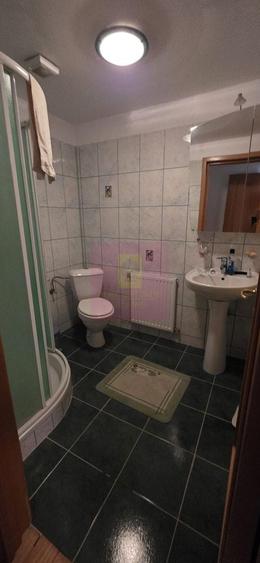 Duplex cu 4 camere cu Canalizare în Central