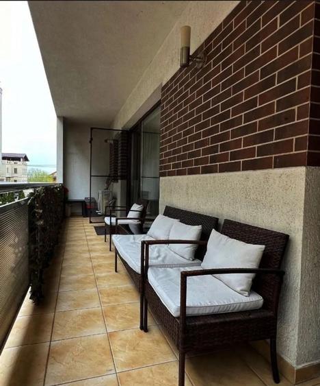 Apartament cu 2 camere decomandat, mobilat în Băneasa