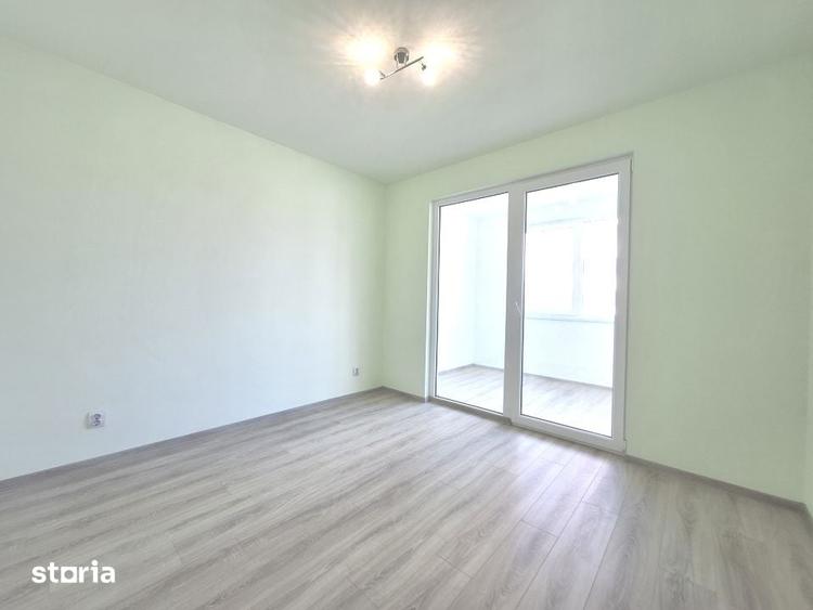 Apartament cu 3 camere semidecomandat în Florești