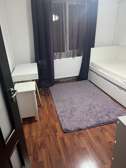 Apartament cu 3 camere decomandat în Gorjului