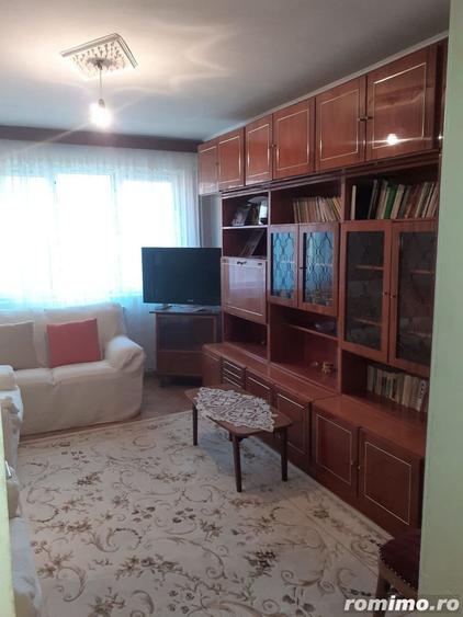 Apartament cu 4 camere decomandat în Central