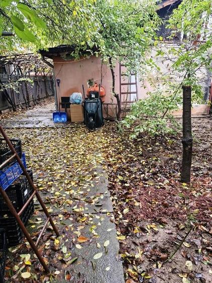 Casă cu 3 camere cu Garaj în Colentina