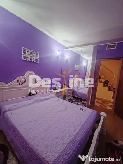 Casă cu 7 camere cu Teren 1000 Mp în Văleni